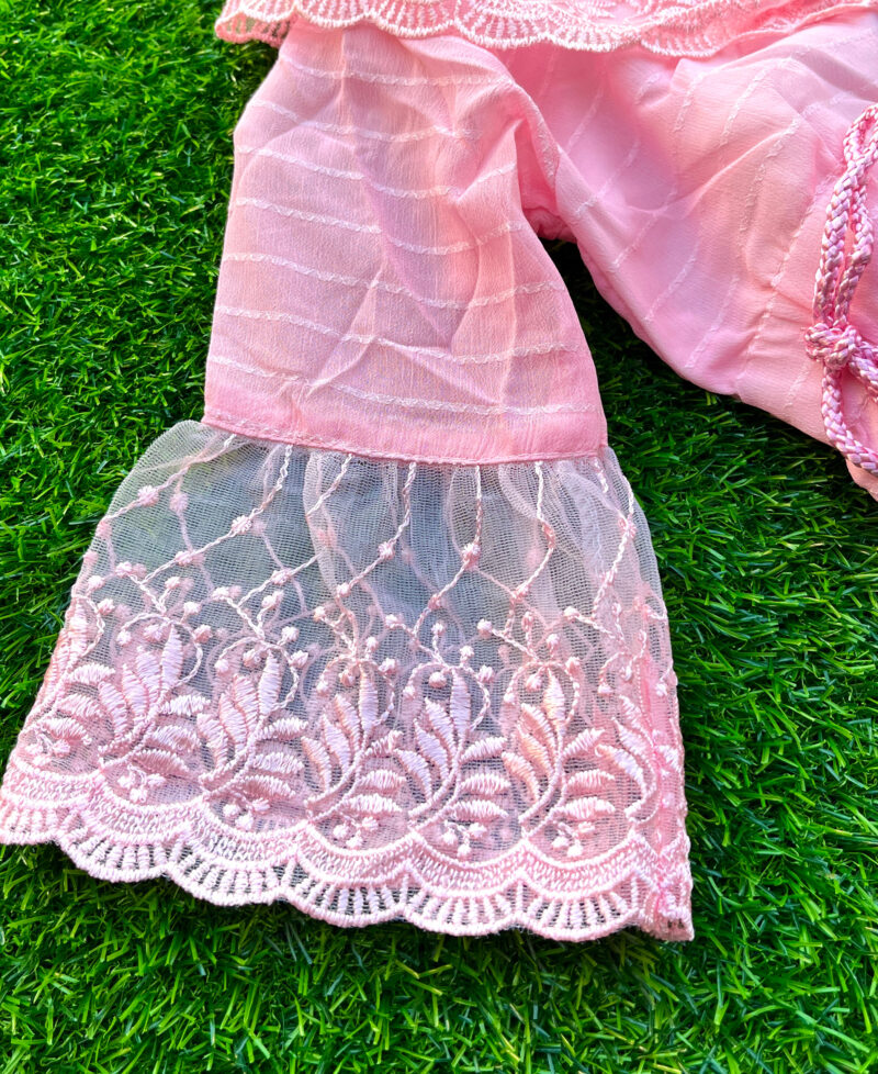 Embroidered top and jeans set Pink - Image 3